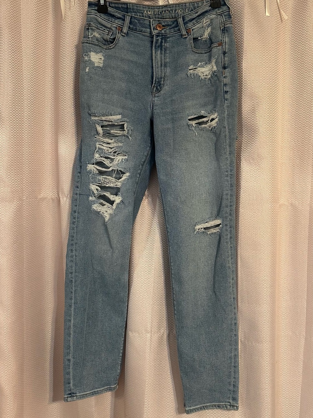 American Eagle Outfitters Light Blue Distressed Skinny Jeans